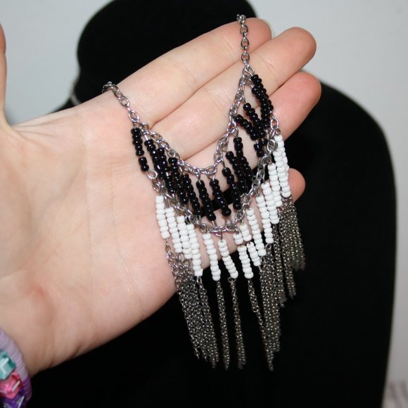 Beautiful silver, black and white drop statement necklace 27" - Picture 2 of 4